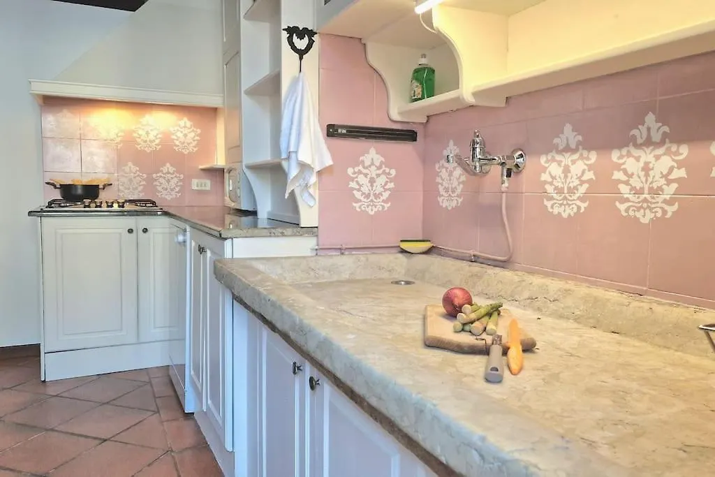 Ca'Dinora - Caesar Apartment Bardolino 0*,  Italy